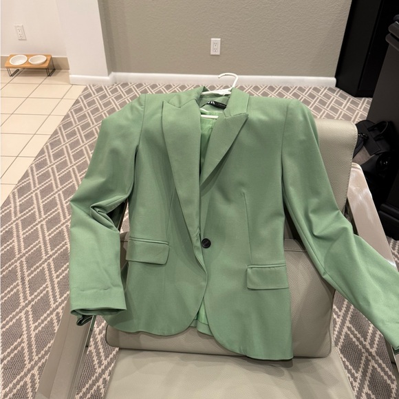 Zara Jackets & Blazers - Zara Women's Light Green Blazer